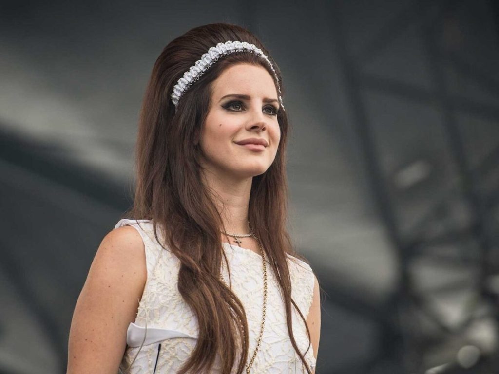 Lana del Rey hace CANCIONES&nbsp;POP