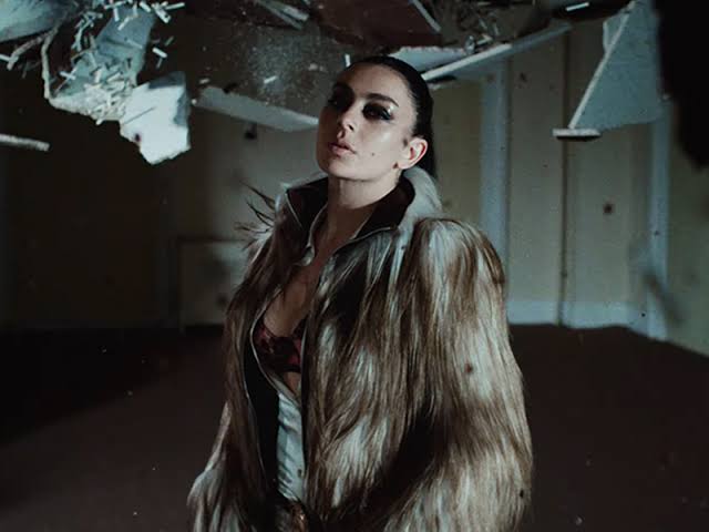 Después de Brat, Charli XCX apuesta por una nueva&nbsp;narrativa