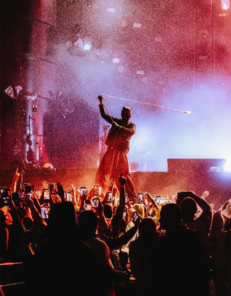Concierto subacuático y miles de pilotos: Twenty One Pilots cerró Rock in Rio bajo una marea de lluvia y&nbsp;mística